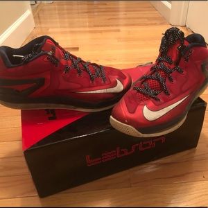 Max Lebron XI Low - size 11